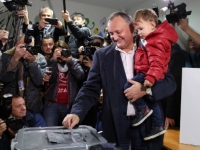 Во втором туре президентских выборов в Молдавии побеждает пророссийский кандидат Игорь Додон