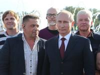 За поддержку Путина Бабкина, Хазанов, Расторгуев и прочие получили госзаказы на миллионные суммы