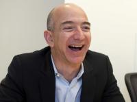 Самым богатым человеком в истории стал владелец интернет-компании Amazon Джефф Безос