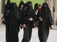 Саудовская Аравия разрешила женщинам старше 25 лет въезд в страну без мужчин
