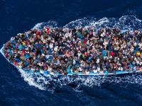 За одни сутки в Средиземном море спасли 1400 мигрантов