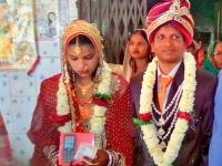 Как в кино: индиец начал свадебную церемонию с одной девушкой, но неожиданно закончил с другой (фото)