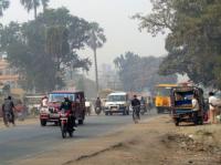 В Индии внедорожник на полной скорости врезался в школьников: девять детей погибли
