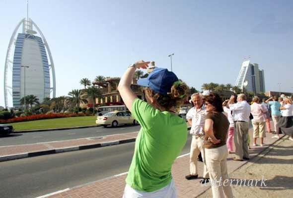 В гостиницах Эмиратов не хватает места туристам