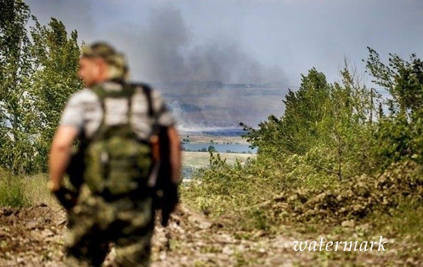 Сутки в Донбассе: 20 обстрелов, ранены трое солдат