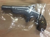 В Австралии полицейские извлекли заряженный пистолет из... заднего прохода байкера! (фото)