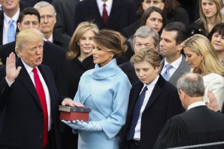 На инаугурации Трампа присутствовали не только его дети и внуки, зять и невестка, но также и бывшие жены (фото)