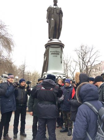 В центре Москвы провели народный сход в поддержку политзаключенных (фото)