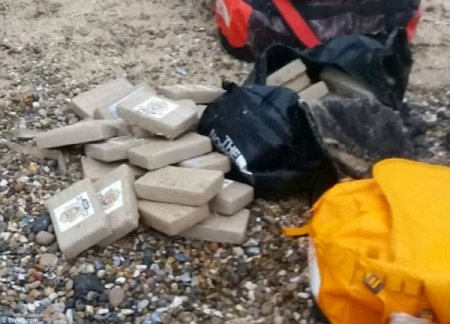В Норфолке море выбросило на берег кокаин стоимостью свыше 62 миллиона долларов