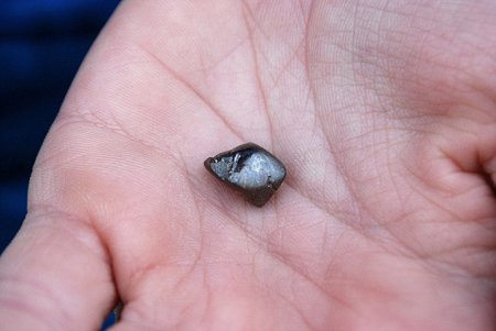 Американский школьник нашел алмаз весом 7,44 карата (фото)