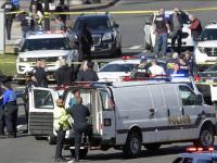 Возле здания Конгресса США женщина за рулем автомобиля пыталась задавить полицейских
