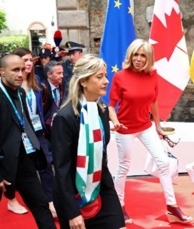 Мелания Трамп затмила всех дам на саммите G7 в Италии (фото)