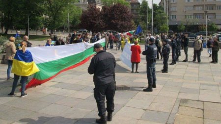 В столице Болгарии активисты пытались препятствовать мотопробегу "Ночных волков" (фото)