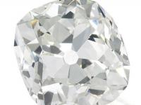 Кольцо с огромным бриллиантом, купленное на барахолке за 12 долларов, продано на аукционе за 850 тысяч