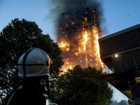 Пожар в лондонской высотке вызвал... неисправный холодильник (фото)
