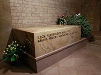 В гробу Леха Качиньского обнаружены останки двух других людей