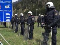 Австрия разместила бронетехнику на границе с Италией, чтобы воспрепятствовать проникновению нелегалов