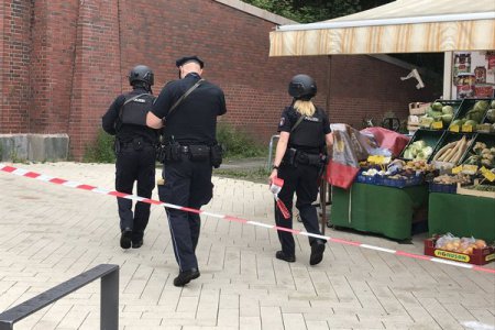 Полиция задержала преступника, напавшего с ножом на посетителей супермаркета в Гамбурге (фото)