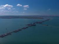 Россия закрыла судоходство в Керченском проливе из-за строительства моста