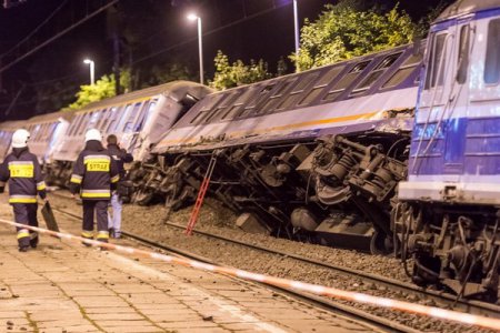 В Польше столкнулись два поезда: десятки пострадавших (фото)