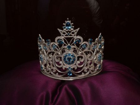 Вес короны для обладательницы титула «Мисс Украина-Вселенная» составляет 450 грамм белого золота (фото)