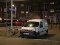 В Роттердаме возле концертного зала обнаружили автофургон с газовыми баллонами (фото)