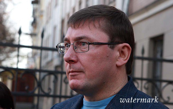 Генпрокурору в августе подняли зарплату вдвое