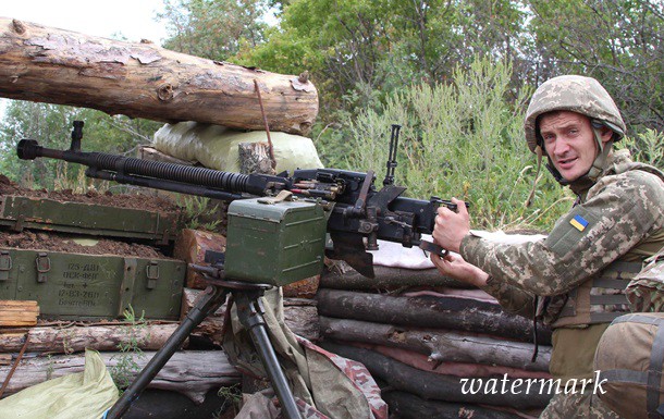 Сутки в АТО: военных обстреливали из гранатометов