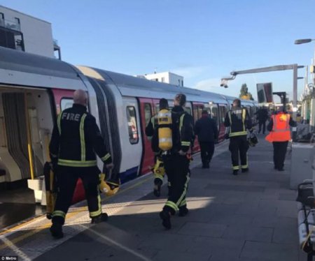 Атака в лондонском метро могла унести жизни десятков людей, если бы бомба взорвалась так, как планировал террорист (фото)