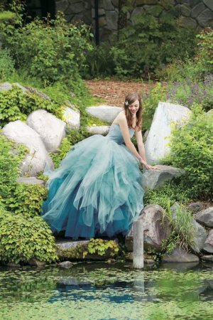 «Уолт Дисней» создал коллекцию свадебных платьев в стиле мультипликационных принцесс (фото)