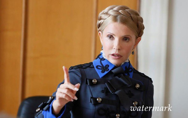 Тимошенко пришла в Раду в "генеральском" наряде