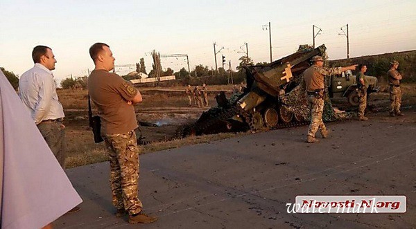 Взрыв артустановки на Николаевщине: экипаж поспел покинуть машину(фото)