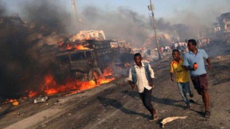 Число погибших в результате теракта в Могадишо составляет уже 230 человек (фото, видео)
