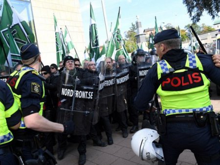 Неонацисты устроили массовые беспорядки в Гетеборге (фото)