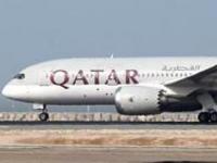 Самолет Qatar Airways совершил экстренную посадку из-за разбушевавшейся пассажирки, уличившей мужа в измене