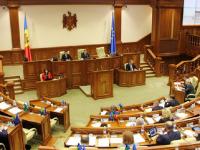 Парламент Молдовы повторно одобрил запрет на показ в республике российских новостных и аналитических телепрограмм
