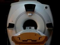 В индийской больнице магнитно-резонансный томограф насмерть «засосал» посетителя (фото)
