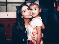 Ким Кардашьян раскритиковали за «неприличный» снимок, который сделала ее четырехлетняя дочь (фото)