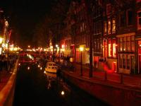Власти Амстердама ужесточают правила посещения «квартала красных фонарей»