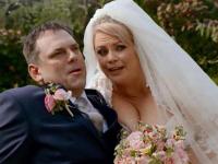 Зрителей австралийского телешоу потрясла реакция жениха, увидевшего невесту впервые на свадьбе (фото, видео)