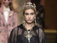 Звездой показа коллекции Dolce & Gabbana стала дочь популярного актера Стивена Болдуина Хейли