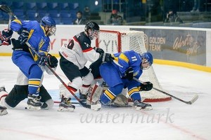 Хоккей: Украина проиграла Японии в стартовом матче домашнего ЧМ U-18