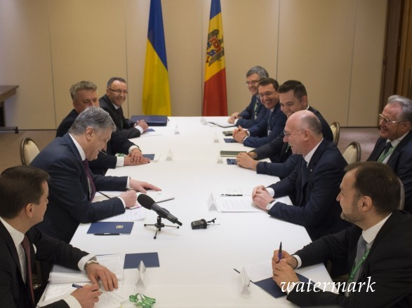 Президент подписал закон о общем с Молдовой контроле на границе