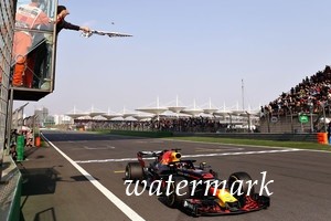 Риккардо выиграл невероятный Гран-при Китая