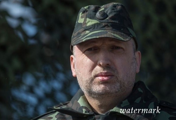 Турчинов именовал количество войск, которые РФ может выдвинуть против Украины
