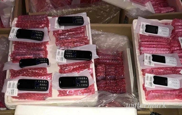 В аэропорту Борисполь задержали рекордную партию контрабандных телефонов