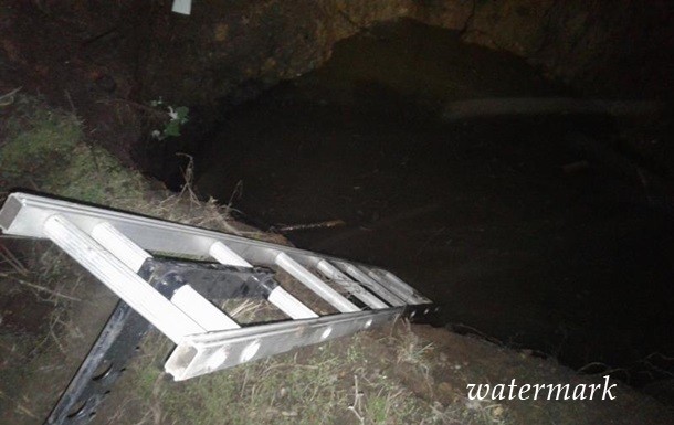 В Донецкой области ребенок утонул в яме с водой