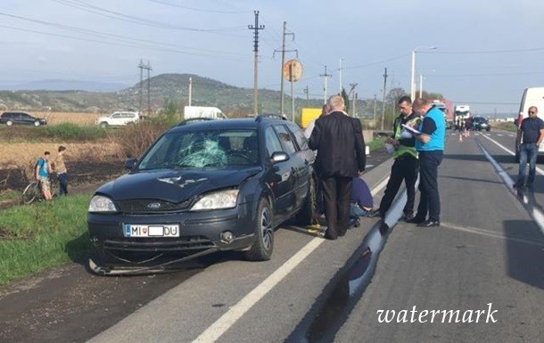 В Закарпатье мужчина на Форде насмерть сбил 16-летнюю девушку